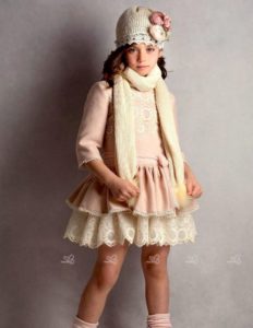 Vestido Niña Talle Bajo Muguet Rosa Palo & Guipur Crudo de Chari Sierra