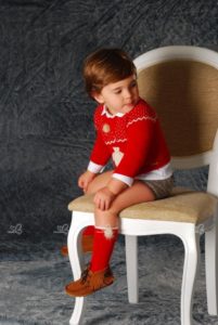 JERSEY PINGÜINO CON GORRO PUNTO ROJO & CRUDO DE KAULI