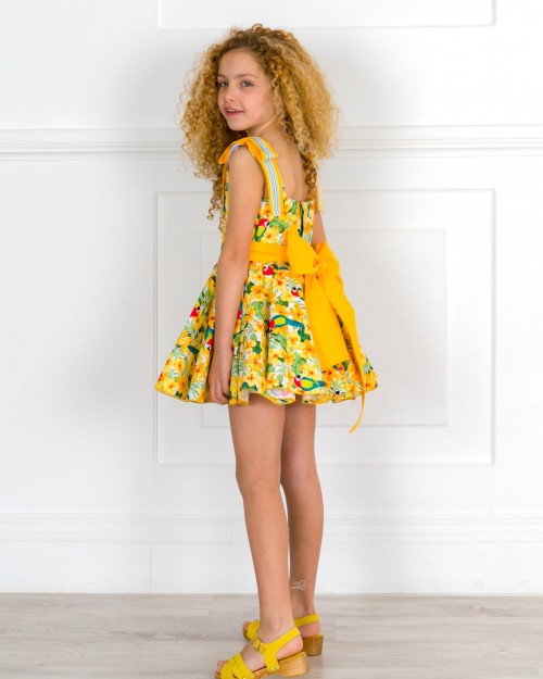 Outfit Niña Vestido Vuelo Estampado Flores & Loros & Zuecos Amarillos