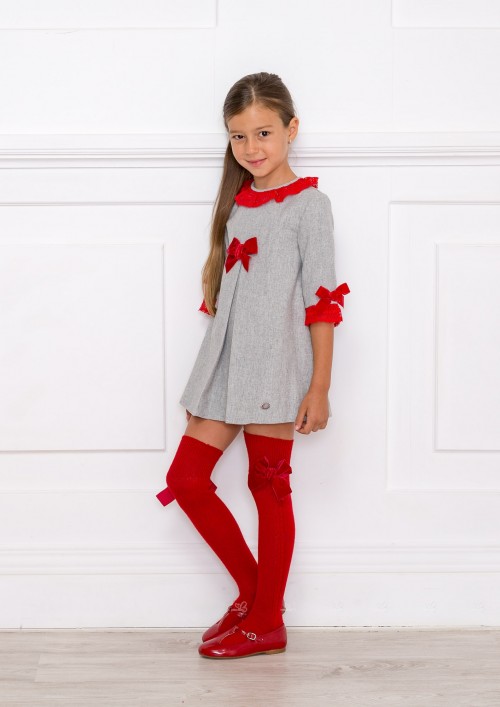 Outfit Vestido Gris Lazos Rojos Con Calzas Rojas Missbaby