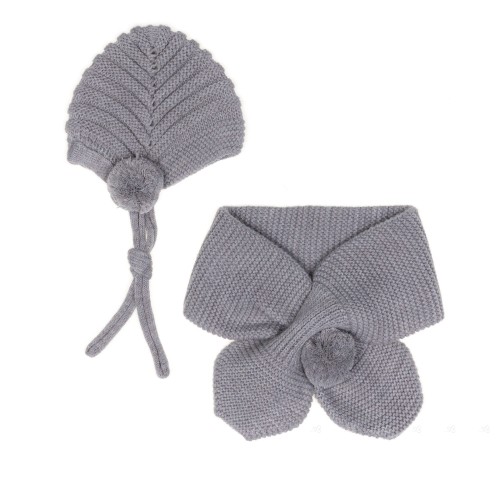 Gray Knitted Hat & Scarf Set 