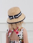 Sombrero de paja con cinta en marino & blanco 